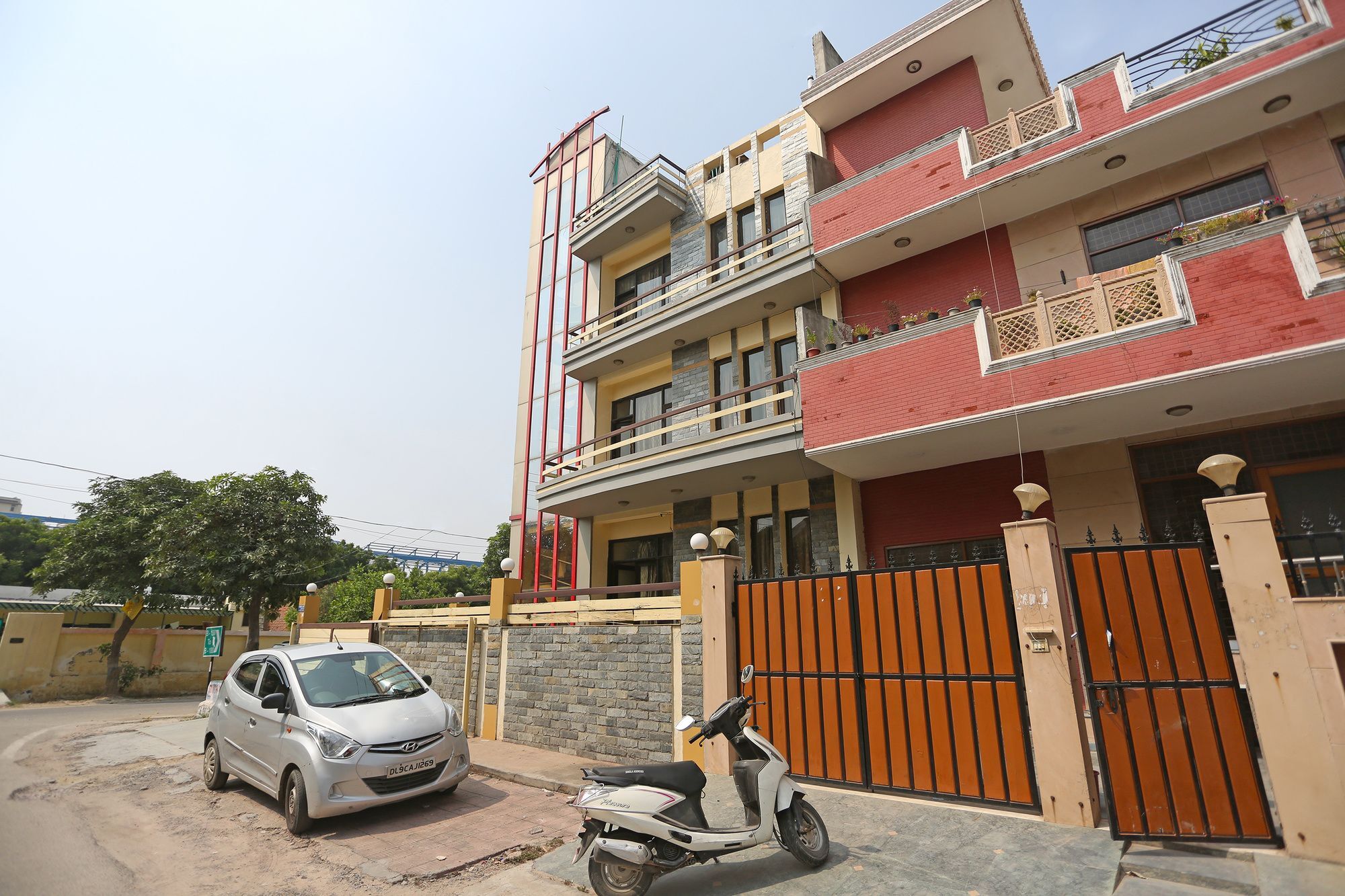 Oyo 9601 Hotel Sunshine Residency Castle Noida Buitenkant foto